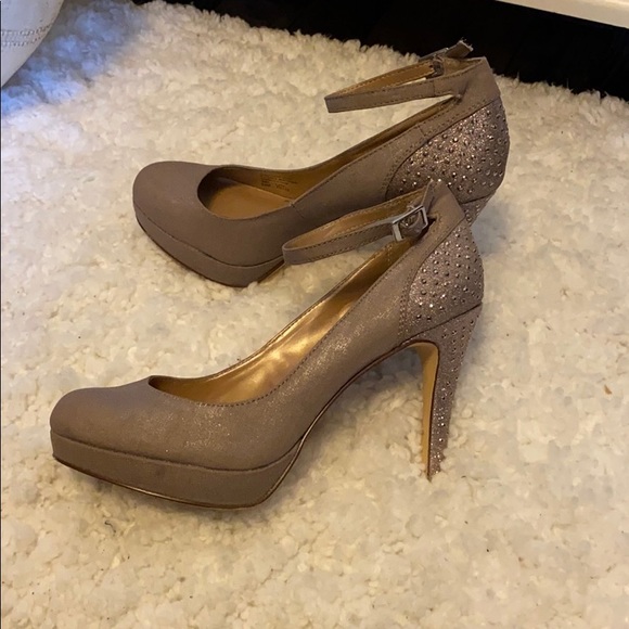 Champagne Rhinestone Pumps - Picture 6 of 6